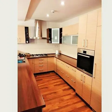 Villa Modern House Near River Danube Komarno